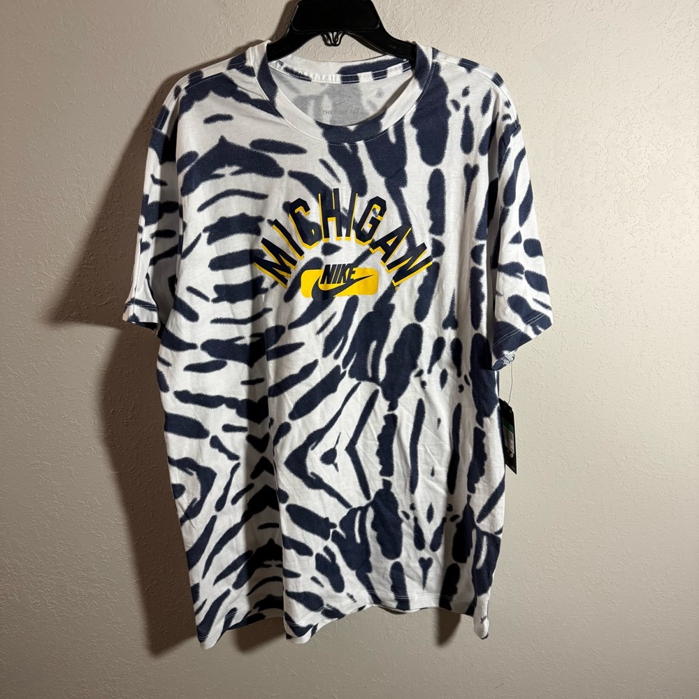 Men’s XL NWT Tie-Dye Nike Michigan Athletic Colligate Sporty Streetwear Shirt